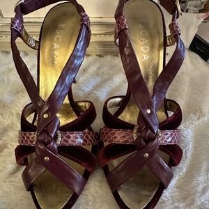 Escada snakeskin and velvet beautiful heels and in beautiful condition. 38